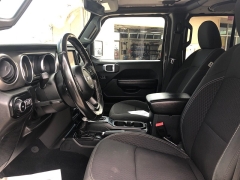 Used 2021  Jeep Wrangler Unlimited 80th Anniversary 4x4 *Ltd Avail* at City Wide Auto Credit near Toledo, OH