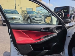 Used 2014  Lexus IS 350 4dr Sdn RWD at City Wide Auto Credit near Toledo&comma; OH