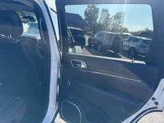 Used 2017  Jeep Grand Cherokee 4d SUV 4WD Summit at City Wide Auto Credit near Toledo, OH