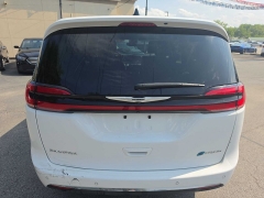 Used 2024  Chrysler Pacifica Hybrid Select FWD at City Wide Auto Credit near Toledo&comma; OH