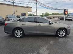 Used 2018  Chevrolet Malibu 4d Sedan LT at City Wide Auto Credit near Toledo&comma; OH