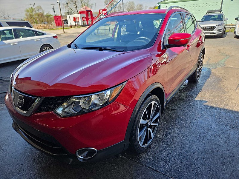 Used 2018  Nissan Rogue Sport 4d SUV FWD SL at City Wide Auto Credit near Toledo, OH