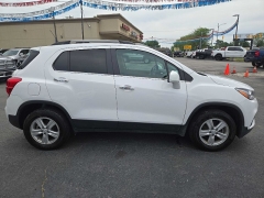 Used 2020  Chevrolet Trax 4d SUV AWD LT at City Wide Auto Credit near Toledo, OH
