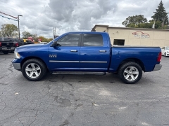 Used 2014  Ram 1500 2WD Crew Cab SLT at City Wide Auto Credit near Toledo, OH