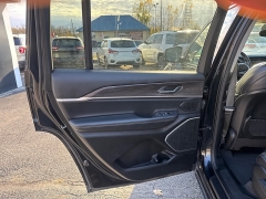 Used 2022  Jeep Grand Cherokee L Limited 4x4 at City Wide Auto Credit near Toledo, OH