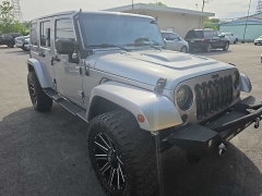 Used 2018  Jeep Wrangler JK Unlimited 4d SUV 4WD Sahara Altitude at City Wide Auto Credit near Toledo&comma; OH