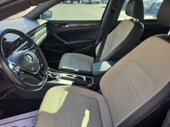Used 2022  Volkswagen Passat 2&period;0T R-Line Auto at City Wide Auto Credit near Toledo&comma; OH