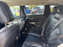 Used 2017  Jeep Cherokee 4d SUV 4WD Limited V6 at City Wide Auto Credit near Toledo&comma; OH