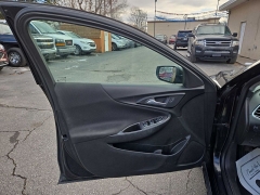 Used 2017  Chevrolet Malibu 4d Sedan LT at City Wide Auto Credit near Toledo&comma; OH