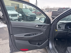 Used 2017  Hyundai Tucson 4d SUV AWD SE Plus at City Wide Auto Credit near Toledo&comma; OH