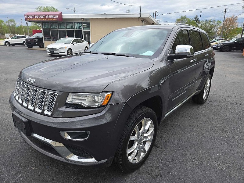 Used 2014  Jeep Grand Cherokee 4d SUV 4WD Summit at City Wide Auto Credit near Toledo, OH