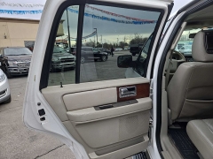 Used 2014  Lincoln Navigator 4d SUV 4WD at City Wide Auto Credit near Toledo&comma; OH