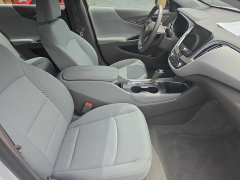 Used 2017  Chevrolet Malibu 4d Sedan LT at City Wide Auto Credit near Toledo&comma; OH