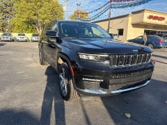 Used 2022  Jeep Grand Cherokee L Limited 4x4 at City Wide Auto Credit near Toledo, OH