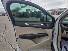 Used 2017  Lincoln MKC 4d SUV FWD Reserve at City Wide Auto Credit near Toledo&comma; OH