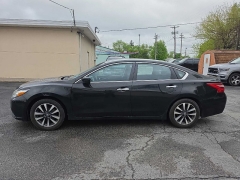  2017 Nissan Altima 4d Sedan 2.5L at City Wide Auto Credit near Toledo, OH
