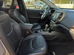 Used 2016  Jeep Cherokee 4d SUV 4WD Limited V6 at City Wide Auto Credit near Toledo&comma; OH