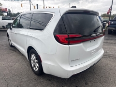 Used 2023  Chrysler Pacifica Touring L FWD at City Wide Auto Credit near Toledo&comma; OH