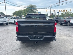 Used 2020  Chevrolet Silverado 1500 4WD Crew Cab Custom at City Wide Auto Credit near Toledo&comma; OH