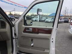 Used 2014  Lincoln Navigator 4d SUV 4WD at City Wide Auto Credit near Toledo&comma; OH