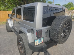 Used 2018  Jeep Wrangler JK Unlimited 4d SUV 4WD Sahara Altitude at City Wide Auto Credit near Toledo&comma; OH