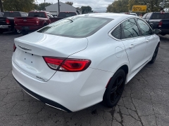 Used 2016  Chrysler 200 4d Sedan C V6 at City Wide Auto Credit near Toledo&comma; OH
