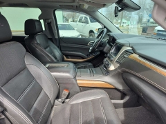 Used 2020  GMC Yukon XL 4d SUV 4WD Denali at City Wide Auto Credit near Toledo&comma; OH