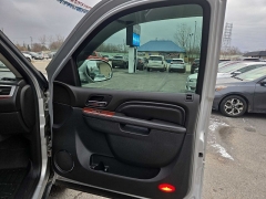 Used 2014  Cadillac Escalade 4d SUV AWD Premium at City Wide Auto Credit near Toledo&comma; OH