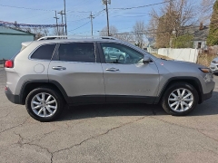 Used 2016  Jeep Cherokee 4d SUV 4WD Limited V6 at City Wide Auto Credit near Toledo&comma; OH