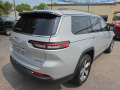 Used 2021  Jeep Grand Cherokee L Limited 4x4 at City Wide Auto Credit near Toledo&comma; OH