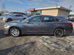 Used 2018  Nissan Altima 4d Sedan 2&period;5L SV at City Wide Auto Credit near Toledo&comma; OH