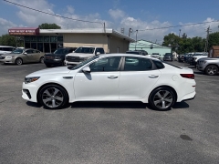 Used 2020  Kia Optima 4d Sedan S at City Wide Auto Credit near Toledo&comma; OH