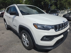 Used 2023  Jeep Compass Latitude 4x4 at City Wide Auto Credit near Toledo&comma; OH