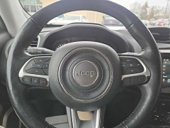 Used 2019  Jeep Renegade 4d SUV 4WD Latitude at City Wide Auto Credit near Toledo&comma; OH