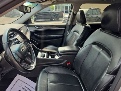 Used 2021  Jeep Grand Cherokee L Limited 4x4 at City Wide Auto Credit near Toledo&comma; OH