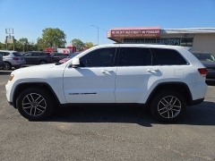 Used 2020  Jeep Grand Cherokee 4d SUV 4WD Laredo at City Wide Auto Credit near Toledo, OH