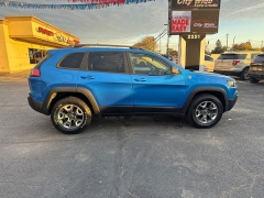 Used 2020  Jeep Cherokee 4d SUV 4WD Trailhawk Elite 3.2L at City Wide Auto Credit near Toledo, OH
