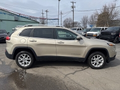 Used 2014  Jeep Cherokee 4d SUV FWD Latitude at City Wide Auto Credit near Toledo&comma; OH