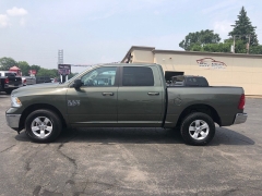 Used 2021  Ram 1500 Classic 4WD SLT Crew Cab 5'7" Box at City Wide Auto Credit near Toledo, OH