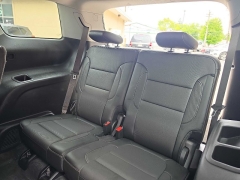 Used 2020  GMC Acadia 4d SUV AWD SLT I4 at City Wide Auto Credit near Toledo&comma; OH