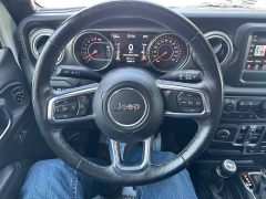 Used 2020  Jeep Gladiator Crew Cab Overland at City Wide Auto Credit near Toledo&comma; OH