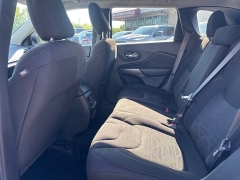 Used 2022  Jeep Cherokee X 4x4 at City Wide Auto Credit near Toledo&comma; OH