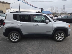 Used 2019  Jeep Renegade 4d SUV 4WD Latitude at City Wide Auto Credit near Toledo&comma; OH
