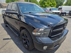 Used 2019  Ram 1500 Classic 4WD Crew Cab SLT at City Wide Auto Credit near Toledo, OH