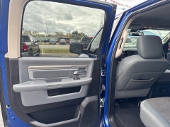 Used 2014  Ram 1500 2WD Crew Cab SLT at City Wide Auto Credit near Toledo, OH