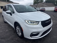 Used 2023  Chrysler Pacifica Touring L FWD at City Wide Auto Credit near Toledo&comma; OH
