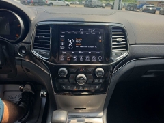 Used 2020  Jeep Grand Cherokee 4d SUV 4WD Overland V6 at City Wide Auto Credit near Toledo&comma; OH