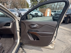 Used 2014  Jeep Cherokee 4d SUV FWD Latitude at City Wide Auto Credit near Toledo&comma; OH