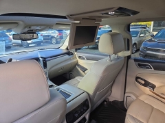 Used 2018  GMC Yukon 4d SUV 4WD Denali at City Wide Auto Credit near Toledo, OH