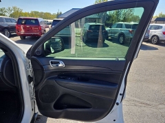 Used 2020  Jeep Grand Cherokee 4d SUV 4WD Laredo at City Wide Auto Credit near Toledo, OH